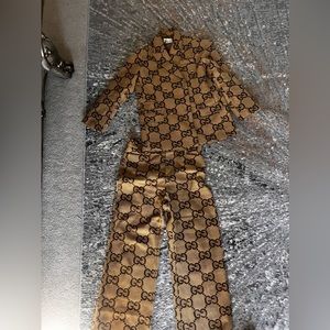 Women’s two piece pant suit set